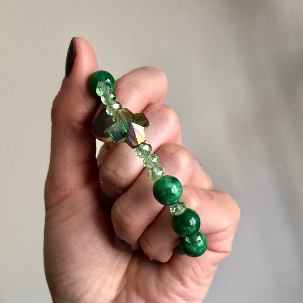 Jade color crystal stone stretchy bracelet